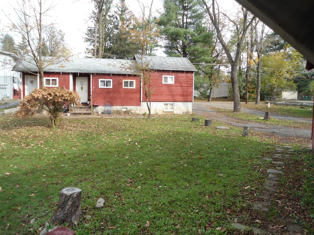 Flower Field Inn And Cottages Stroudsburg Exterior photo